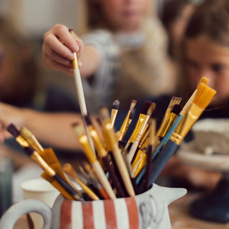 Cours de modelage bilingue pour les enfants